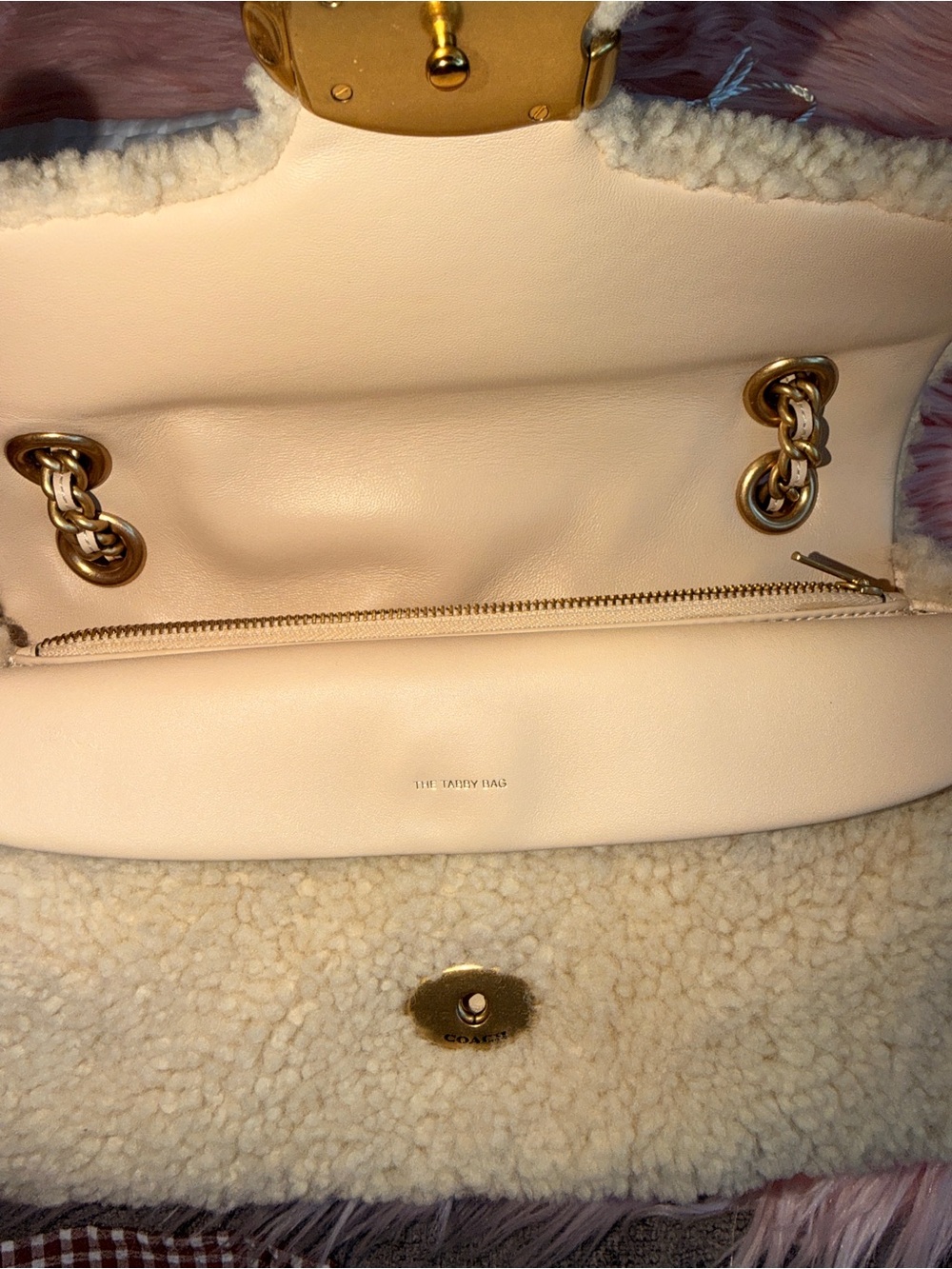 Coach Cream tabby 26 Shoulder Bag with Gold Chain - Picture 6 of 8